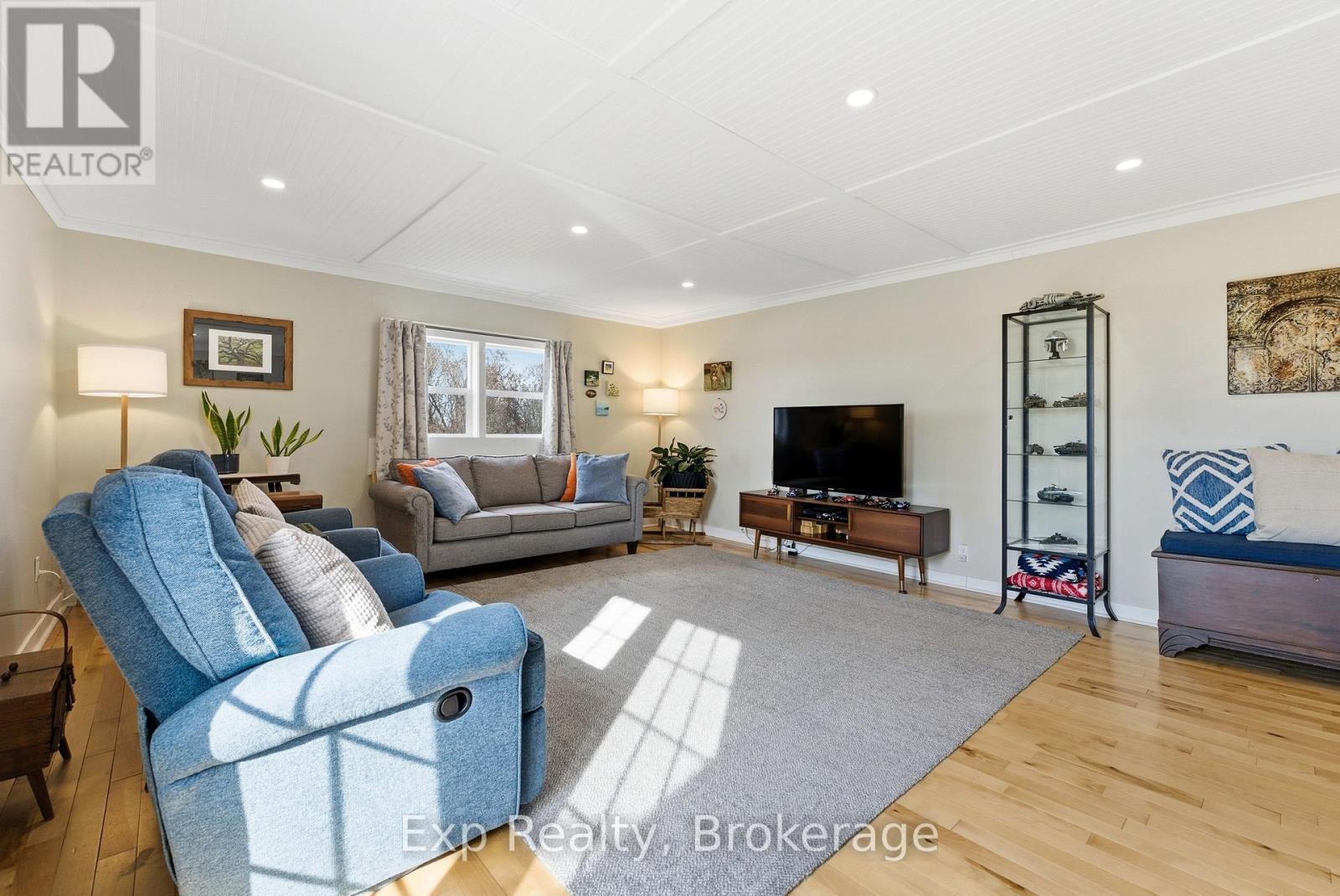 1449 BRIDGE STREET W - 7