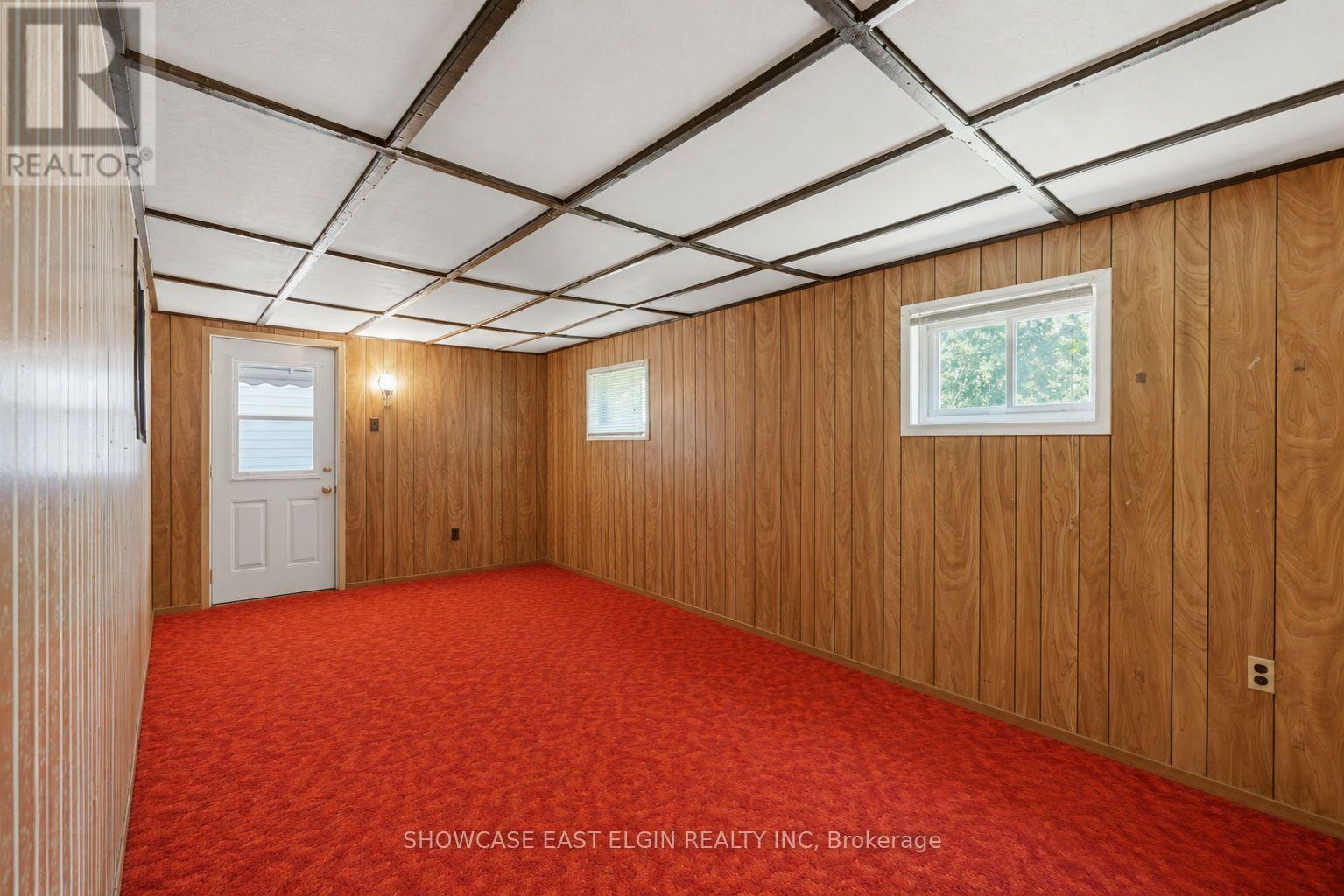 212 SYDENHAM STREET E - 13