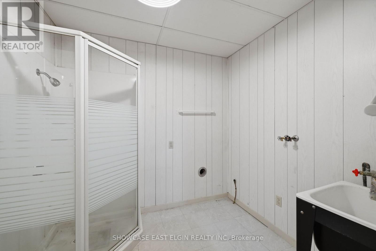 212 SYDENHAM STREET E - 15