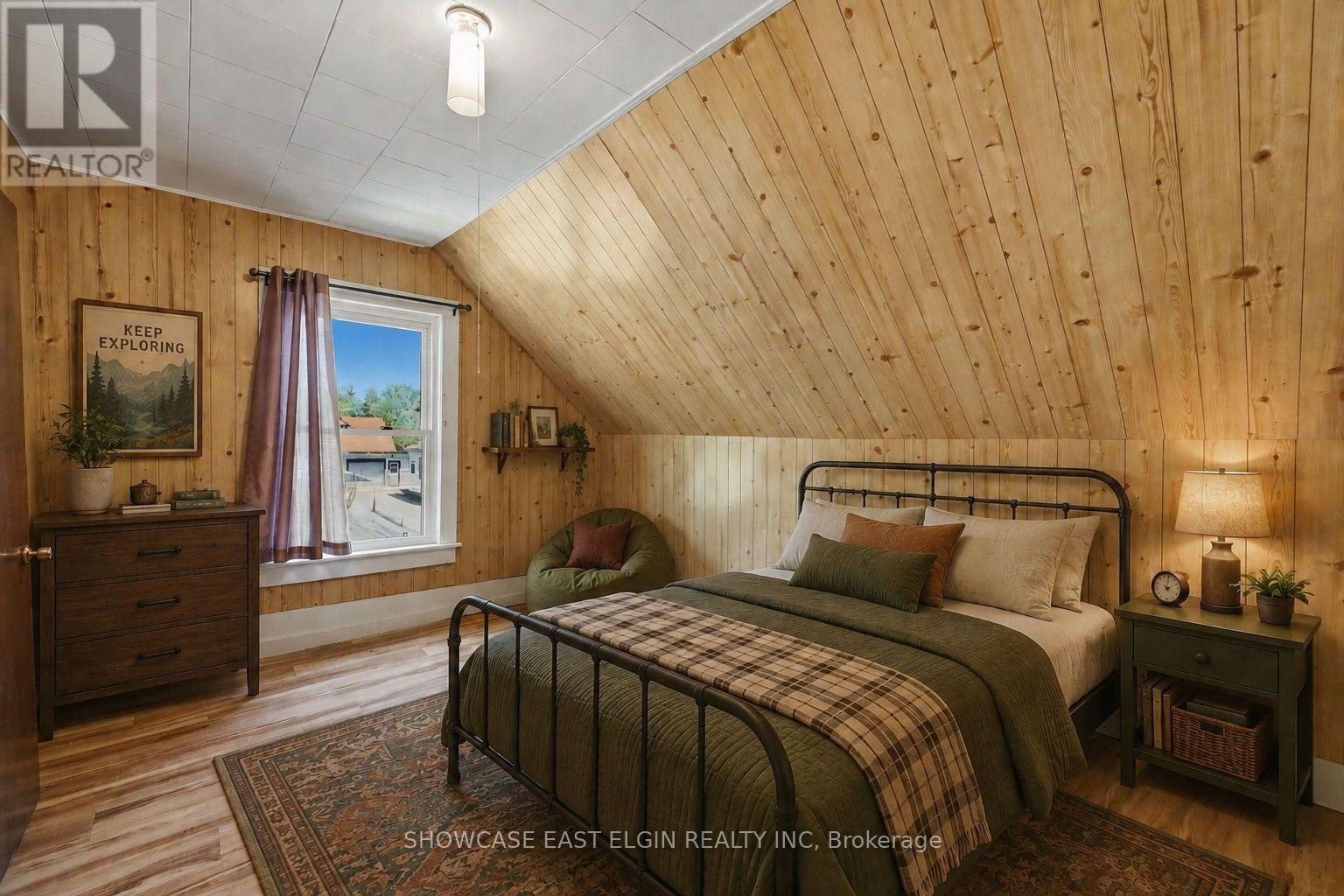 212 SYDENHAM STREET E - 24