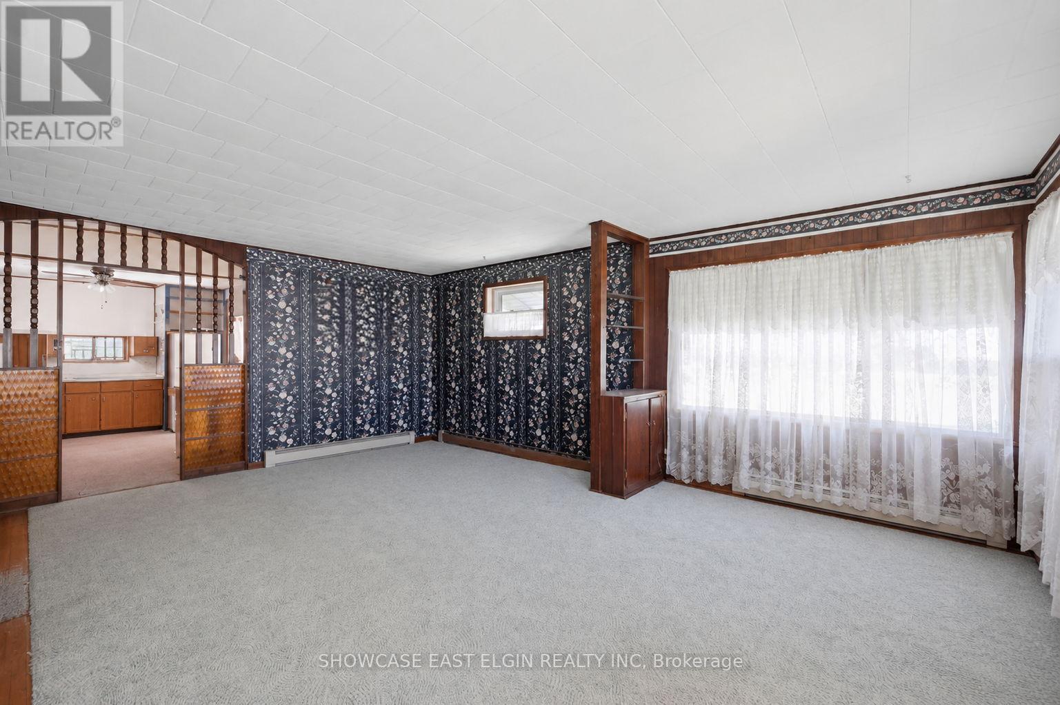 212 SYDENHAM STREET E - 8