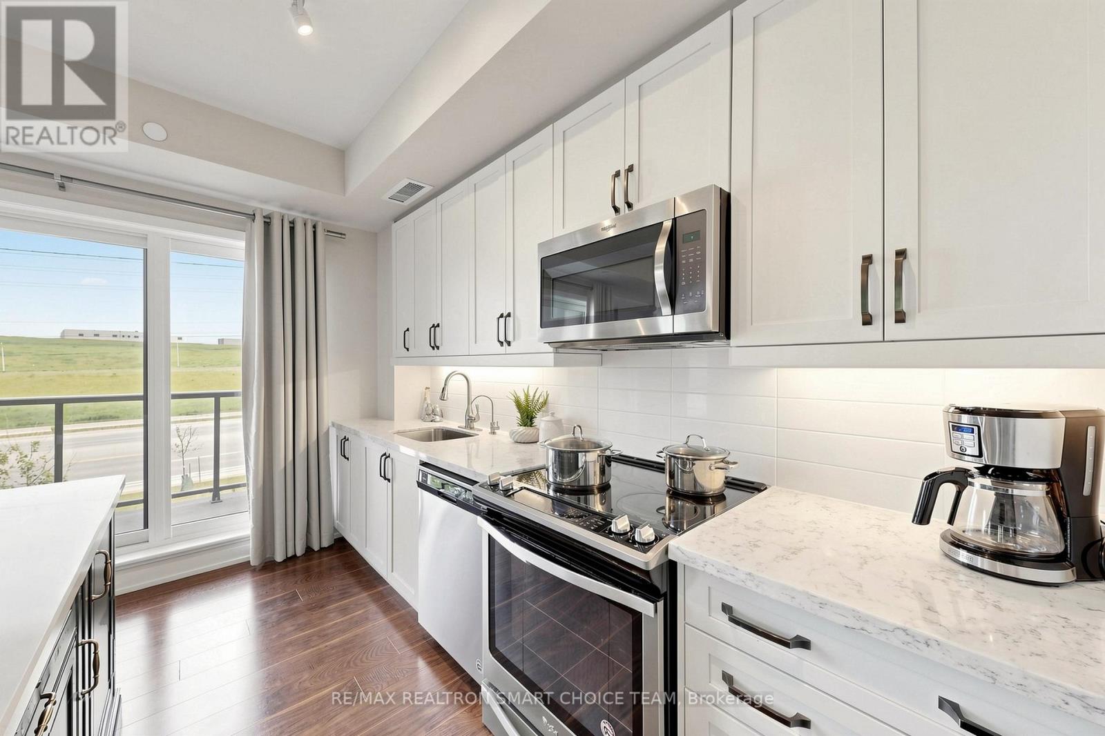 #213 555 WILLIAM GRAHAM DRIVE - Image 11