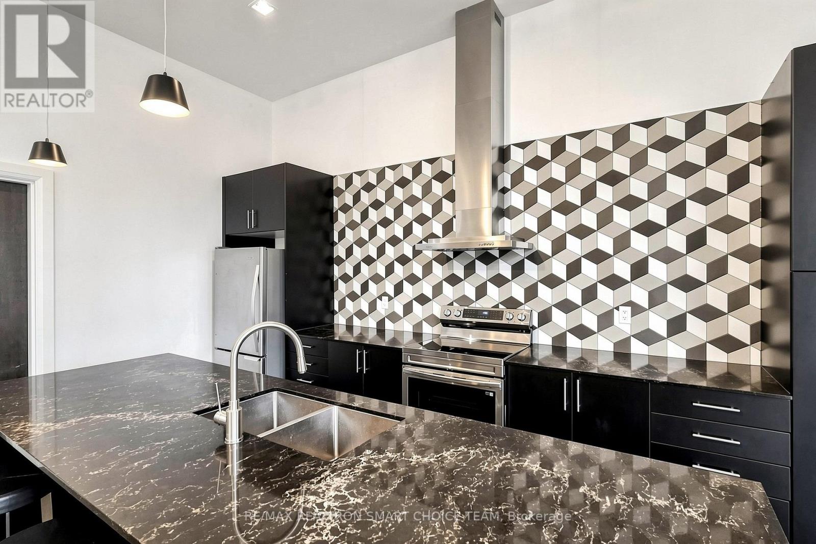 #213 555 WILLIAM GRAHAM DRIVE - Image 35