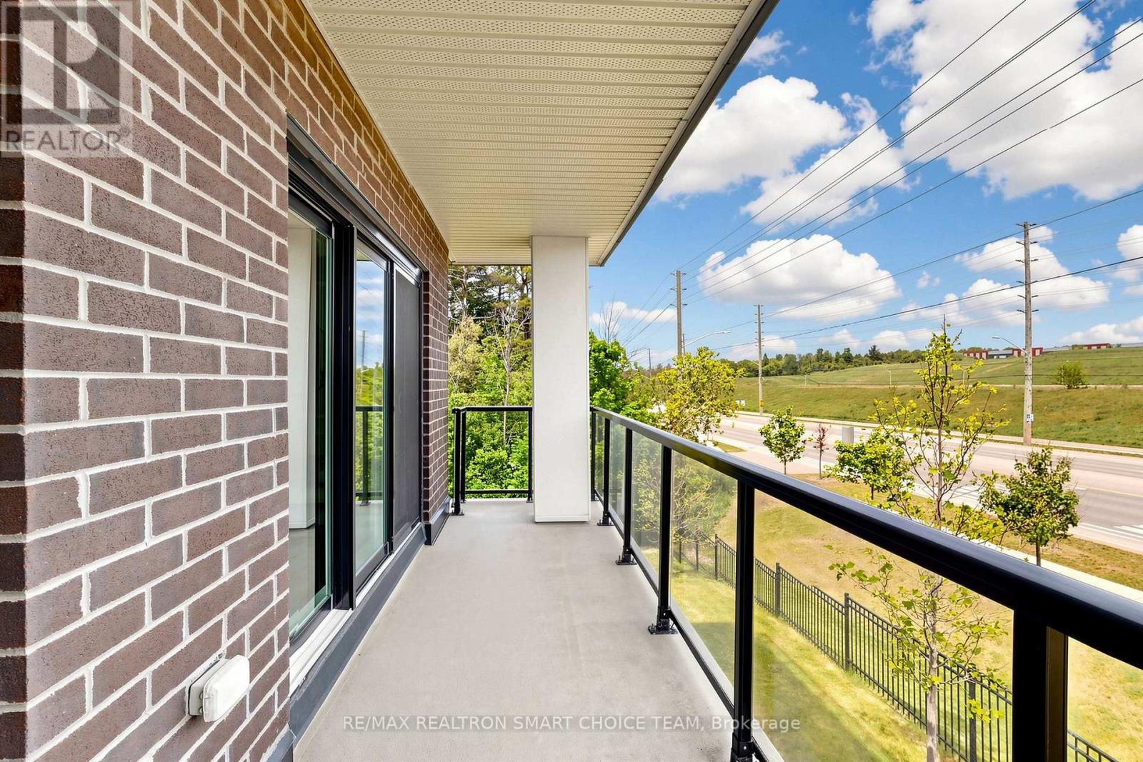 #213 555 WILLIAM GRAHAM DRIVE - Image 27