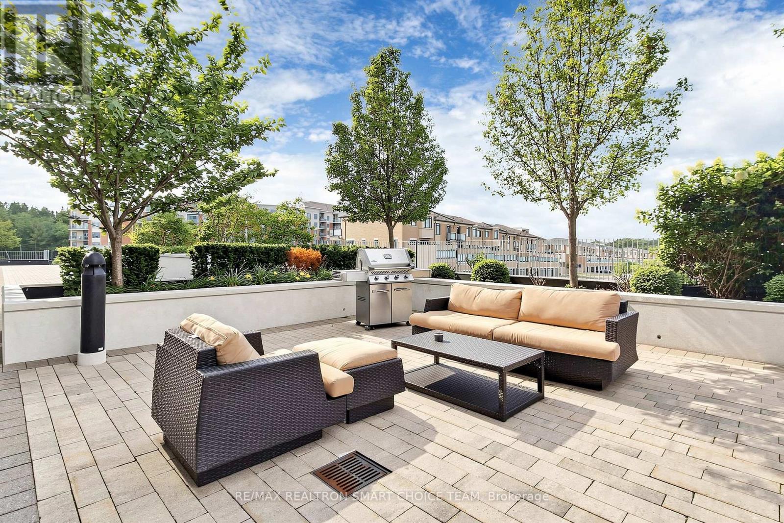 #213 555 WILLIAM GRAHAM DRIVE - Image 38