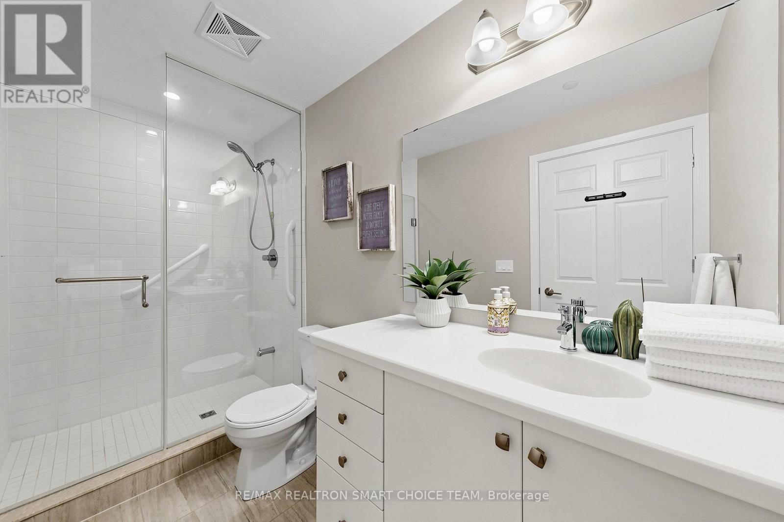#213 555 WILLIAM GRAHAM DRIVE - Image 18