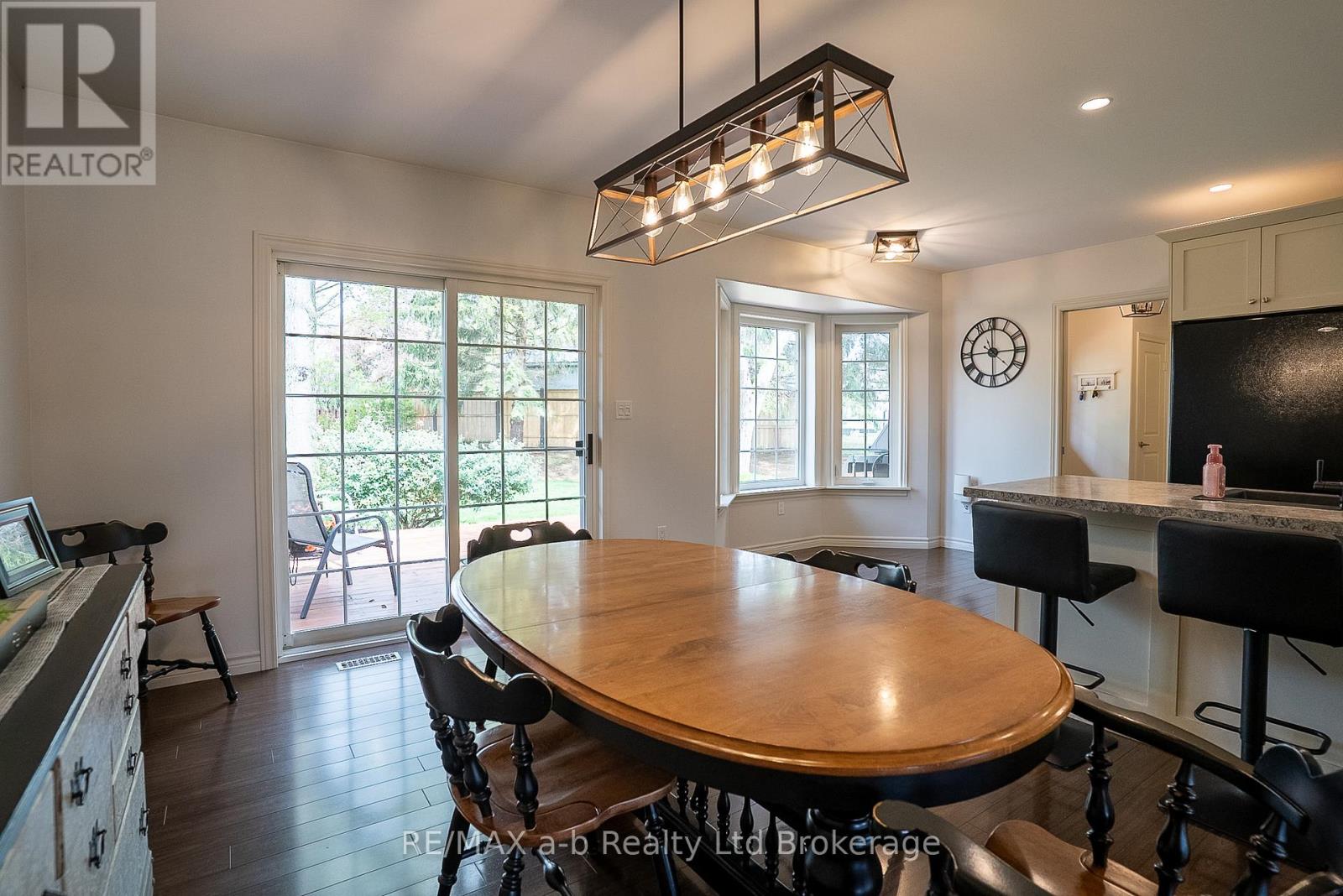 4 OTTERVIEW DRIVE - 13