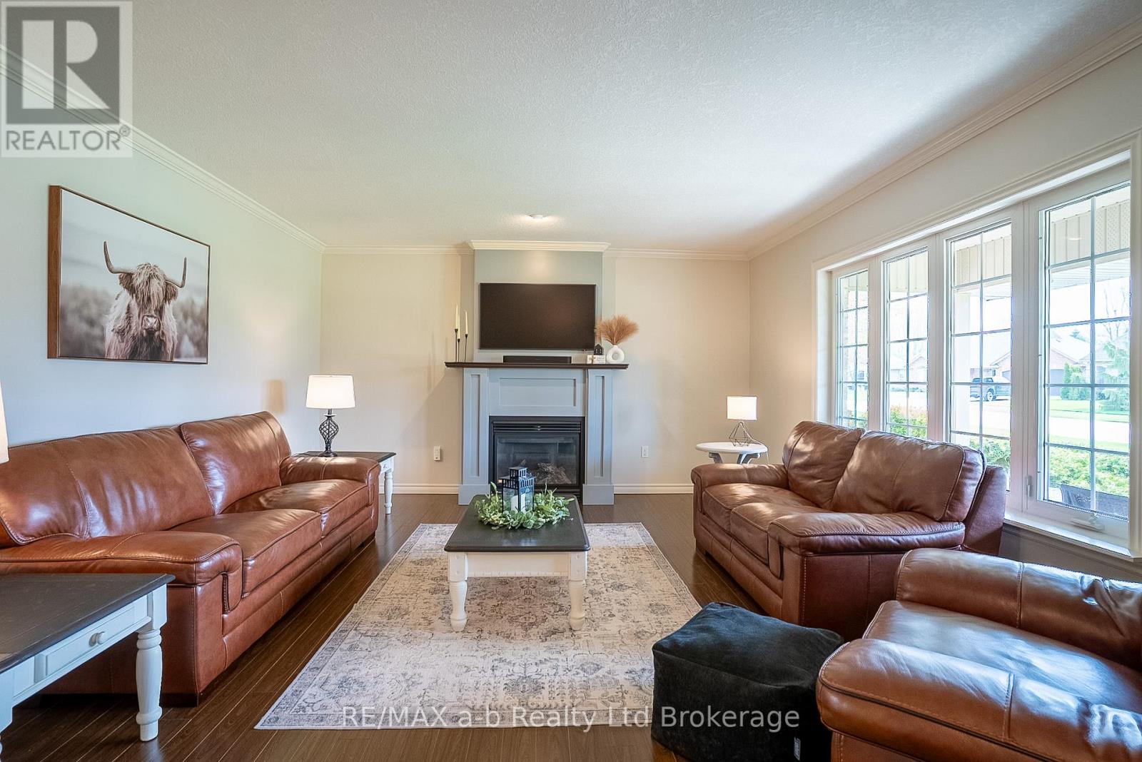4 OTTERVIEW DRIVE - 10