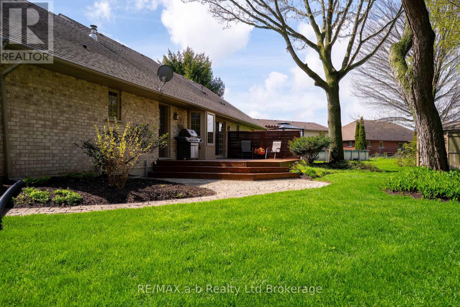 4 OTTERVIEW DRIVE - 6