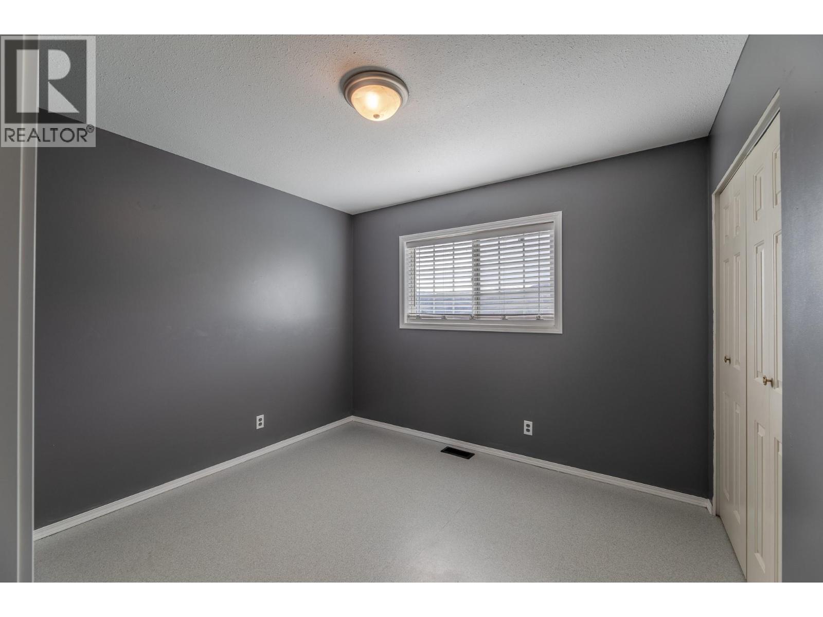 445 Road 5 - 24