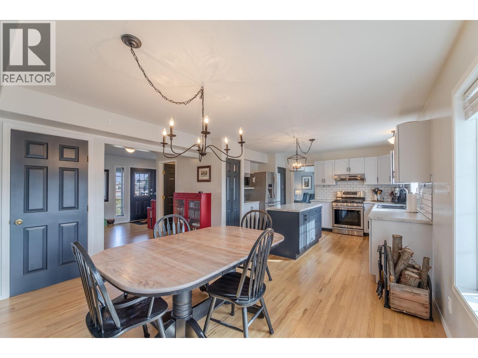 445 Road 5 - 8