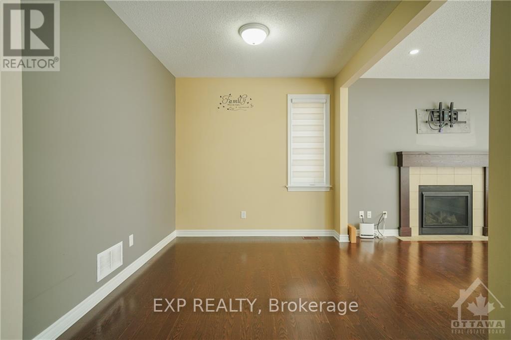 4 Bed, 3 Bath House for Rent in Ottawa – 321 PERCHERON WAY, Ottawa – MLS# X13415692 - Image 3