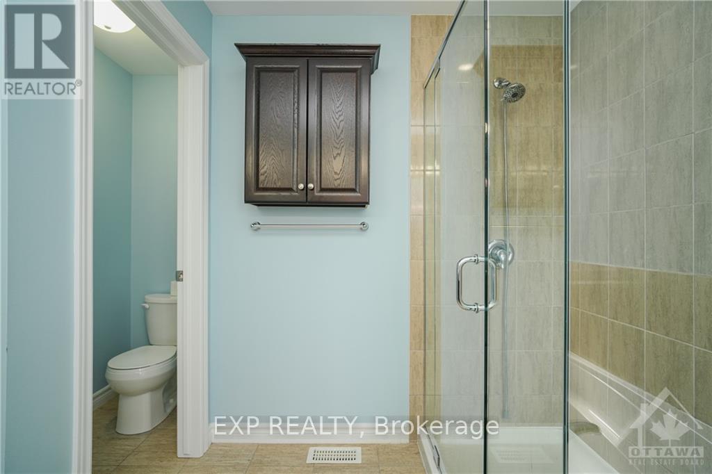 4 Bed, 3 Bath House for Rent in Ottawa – 321 PERCHERON WAY, Ottawa – MLS# X13415692 - Image 9
