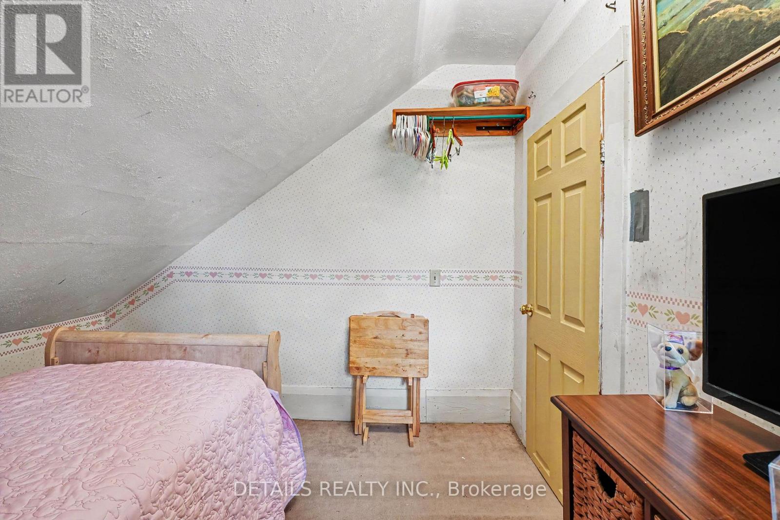 243 SOUTH GOWER DRIVE - 23