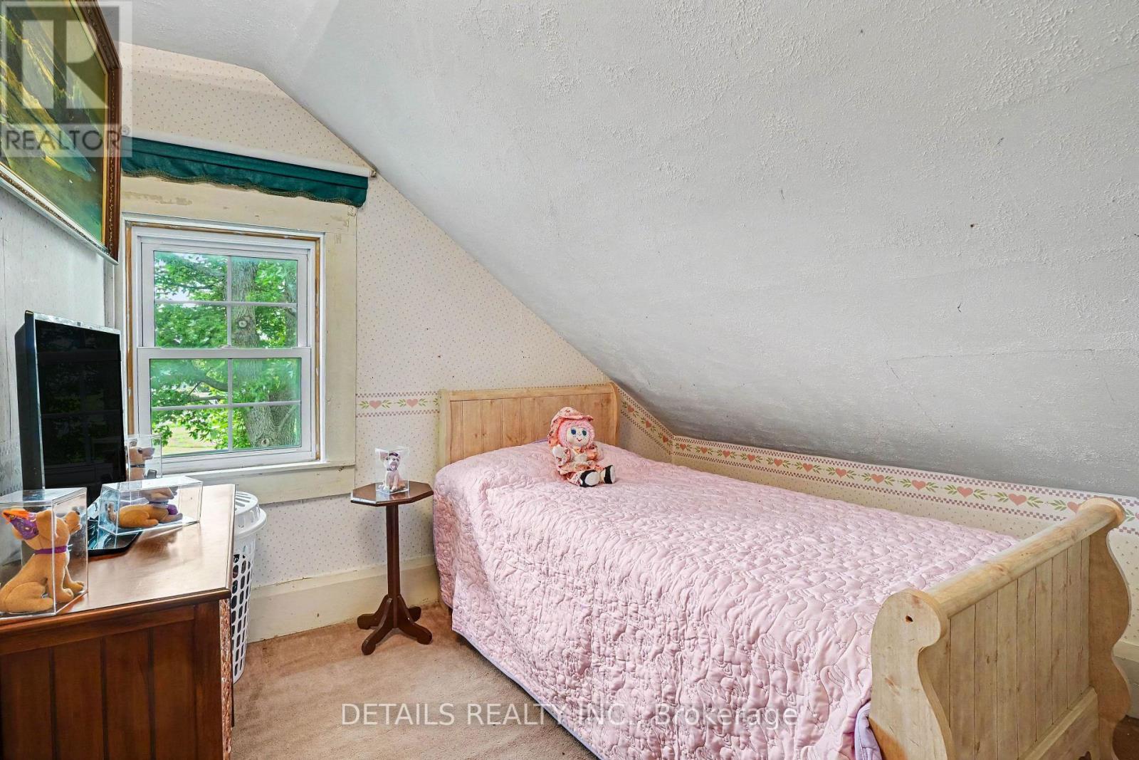 243 SOUTH GOWER DRIVE - 24