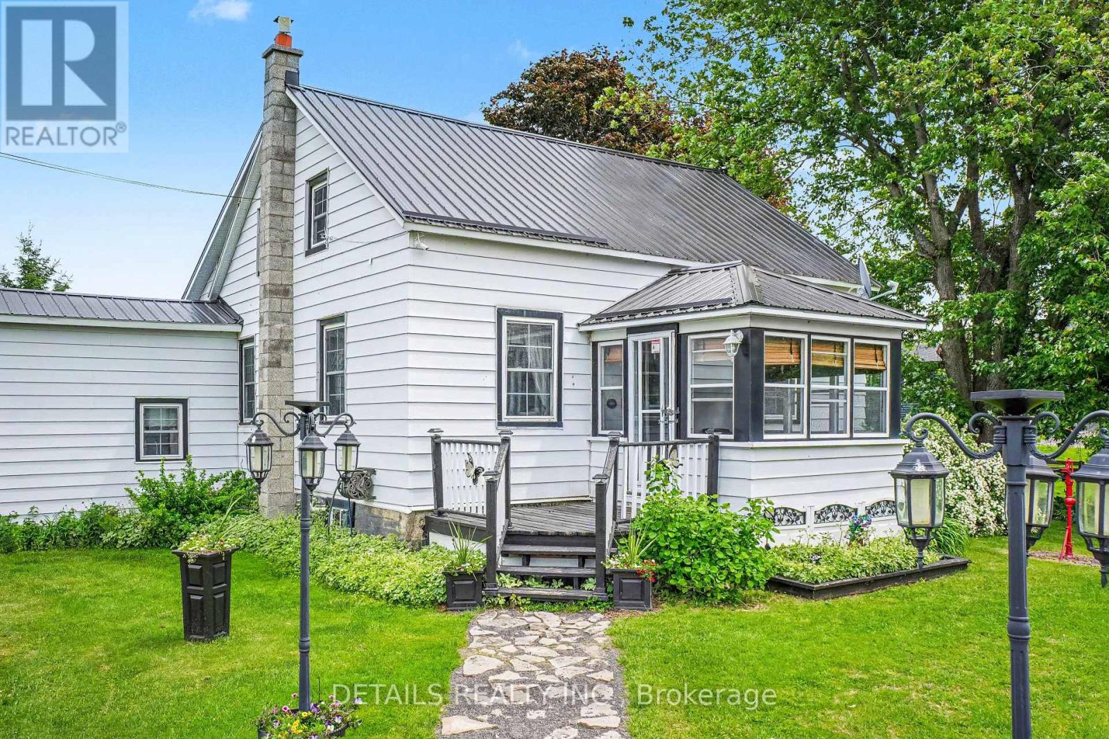 243 SOUTH GOWER DRIVE - 4
