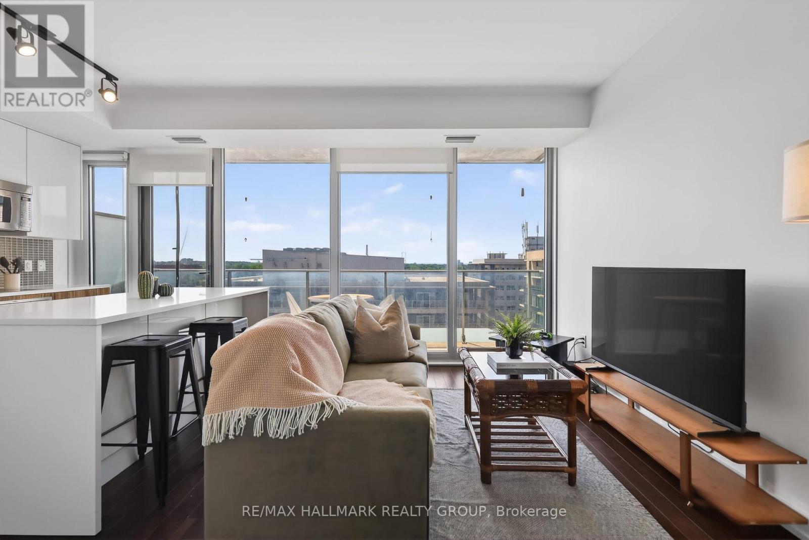 1 Bed, 1 Bath House for Sale in Ottawa – 1403 – 111 CHAMPAGNE AVENUE S, Ottawa – MLS# X13415872 - Image 12