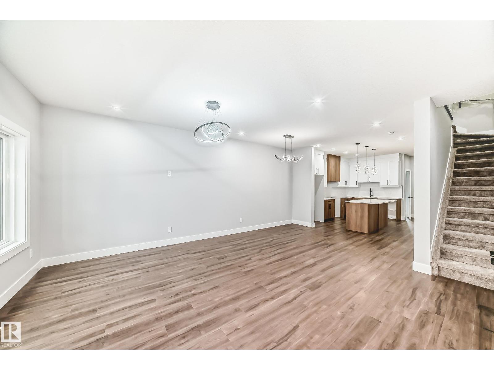 11170 73 AV NW NW - 3