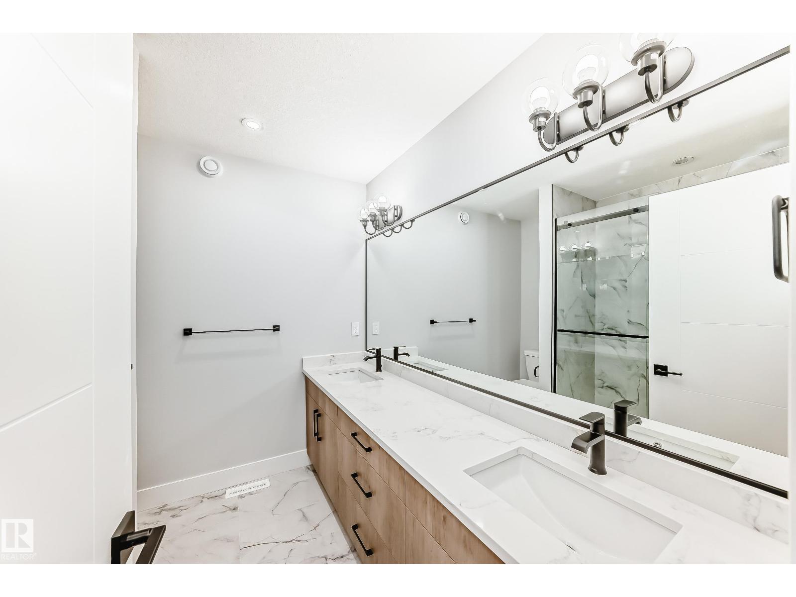 11170 73 AV NW NW - 27