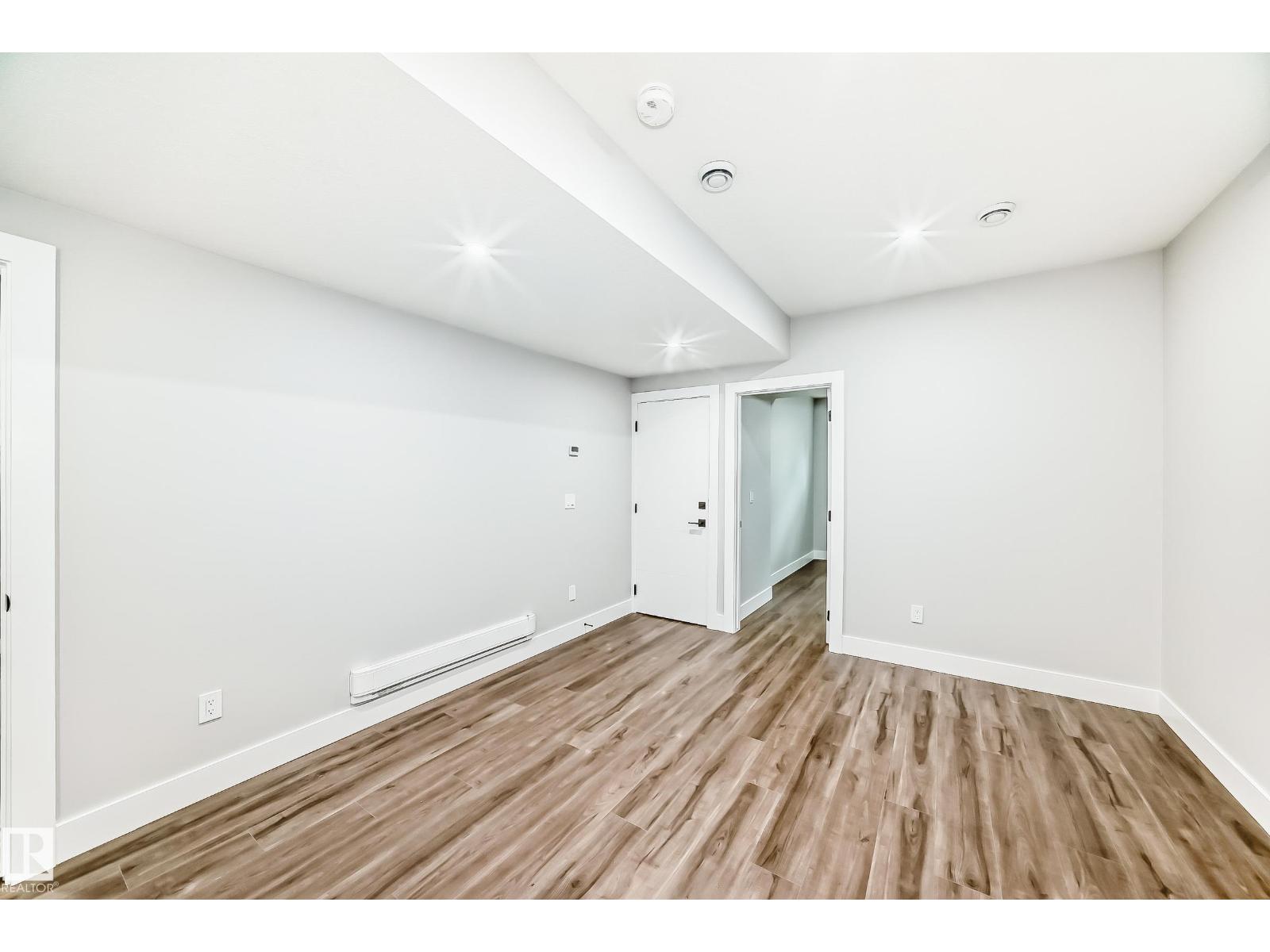 11170 73 AV NW NW - 44