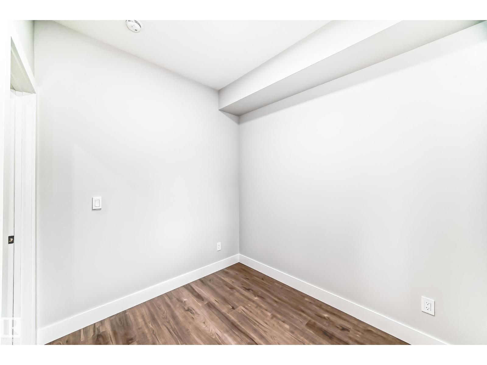 11170 73 AV NW NW - 14