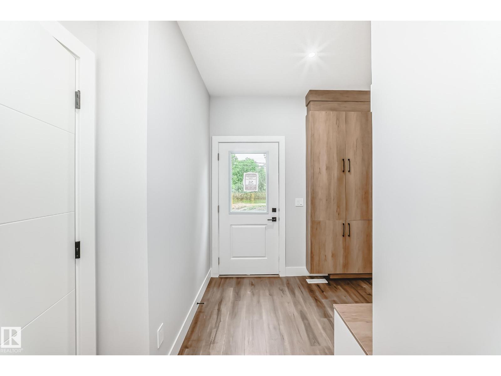 11170 73 AV NW NW - 18