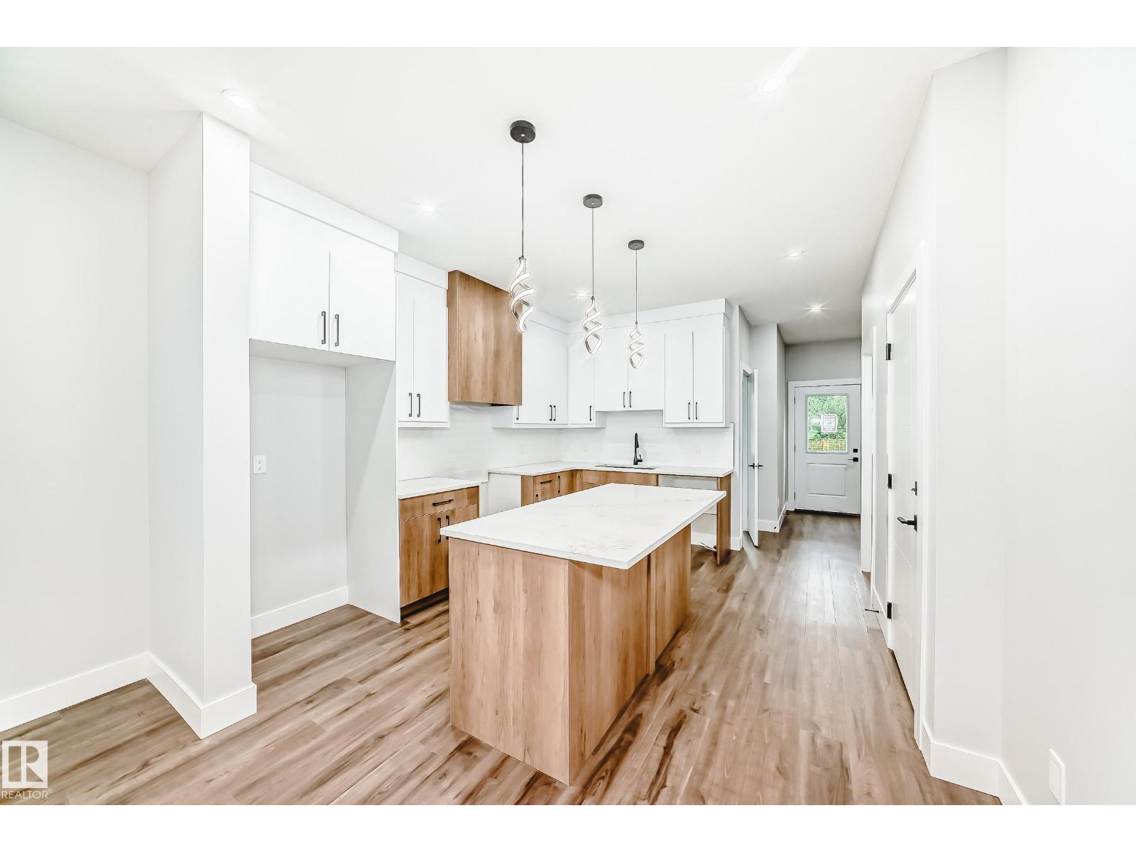 11170 73 AV NW NW - 5
