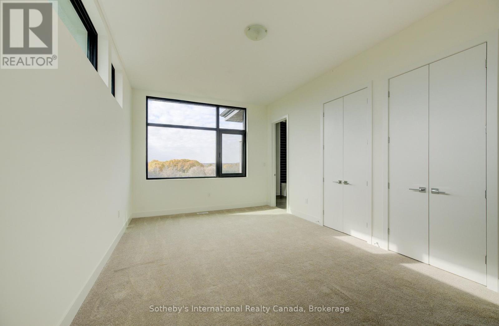 6 SUGARBUSH COURT - 23