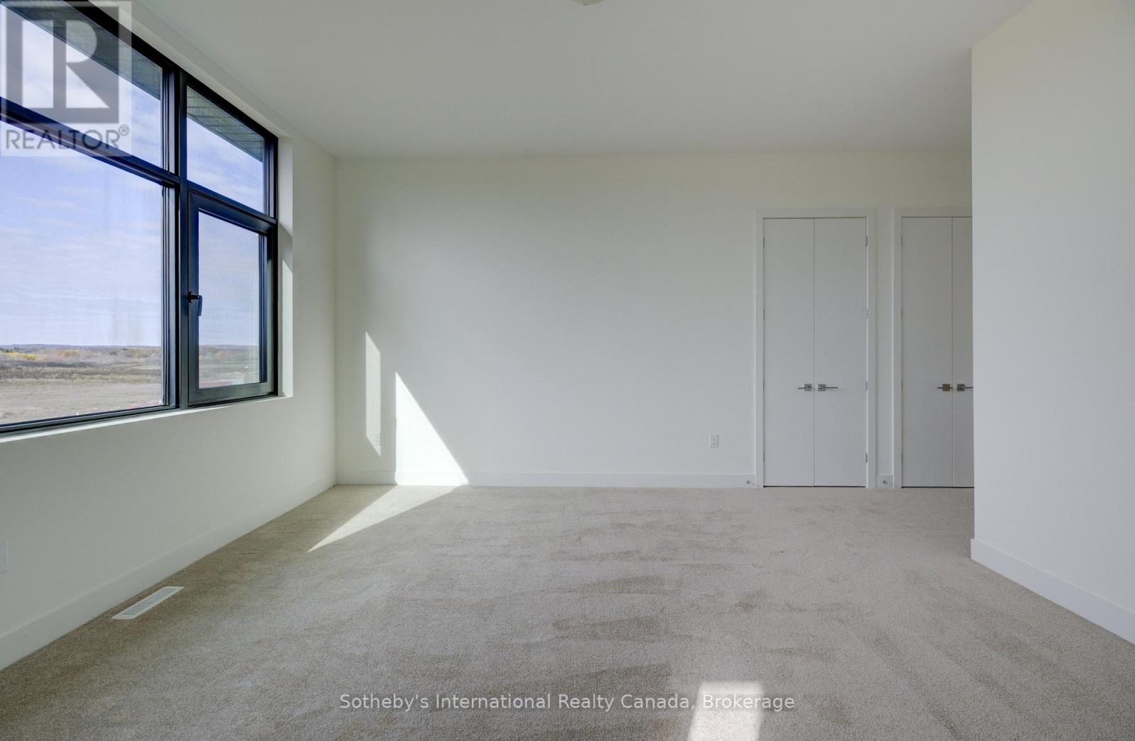 6 SUGARBUSH COURT - 26