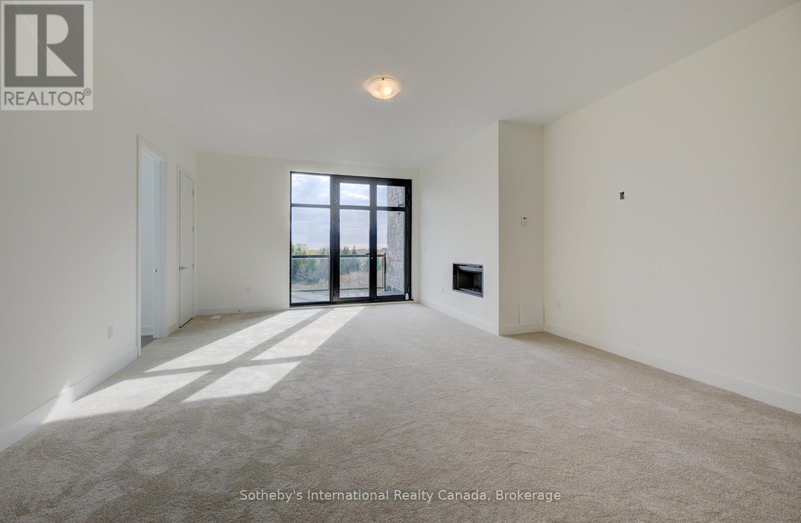 6 SUGARBUSH COURT - 35