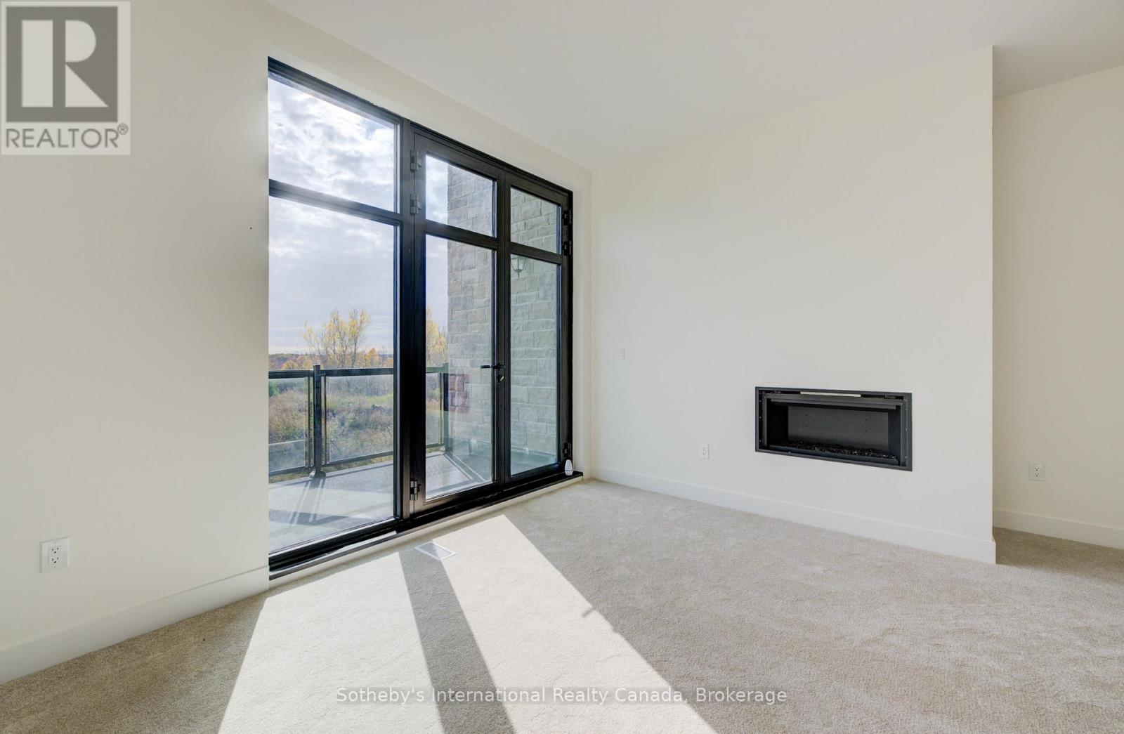 6 SUGARBUSH COURT - 36