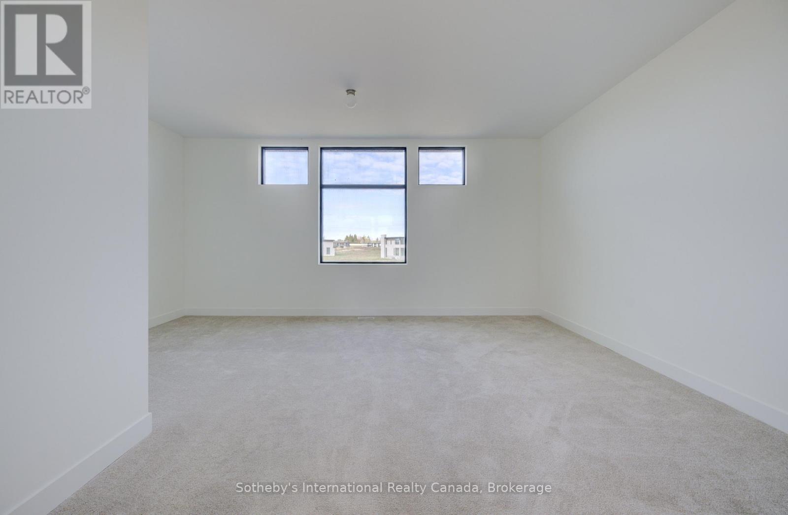 6 SUGARBUSH COURT - 37