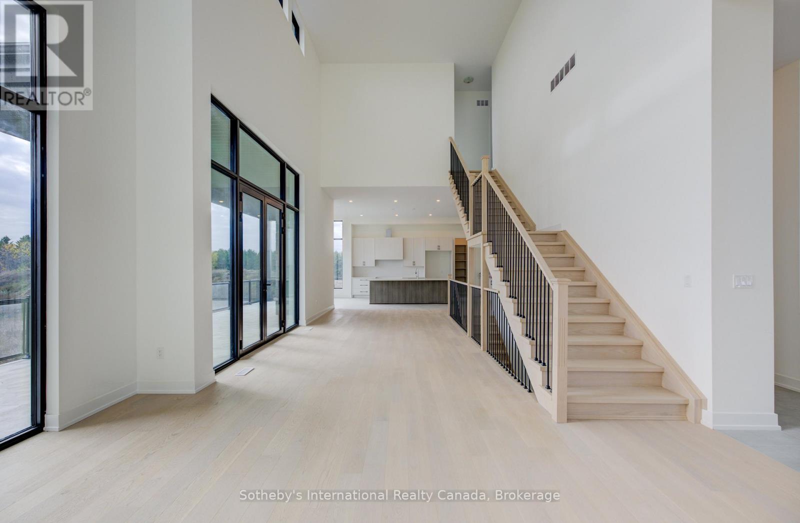 6 SUGARBUSH COURT - 9