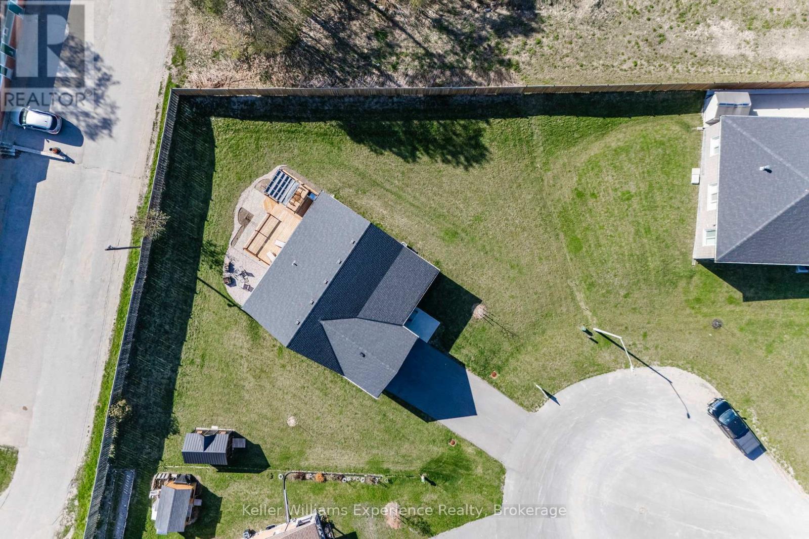 939 STOLLAR PLACE - Image 38