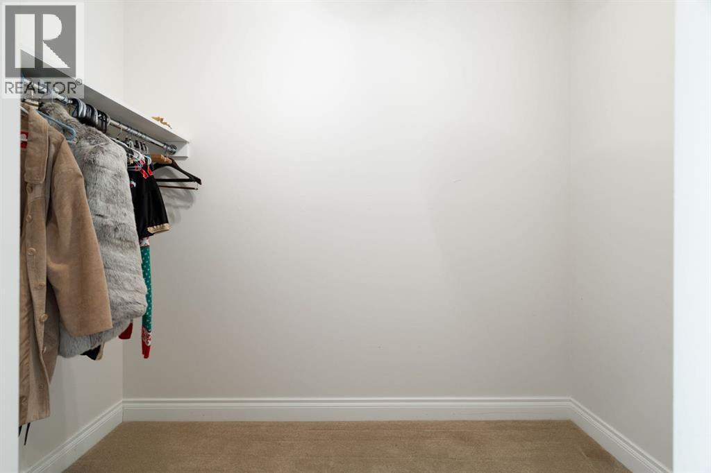 Ensuite Walk In Closet