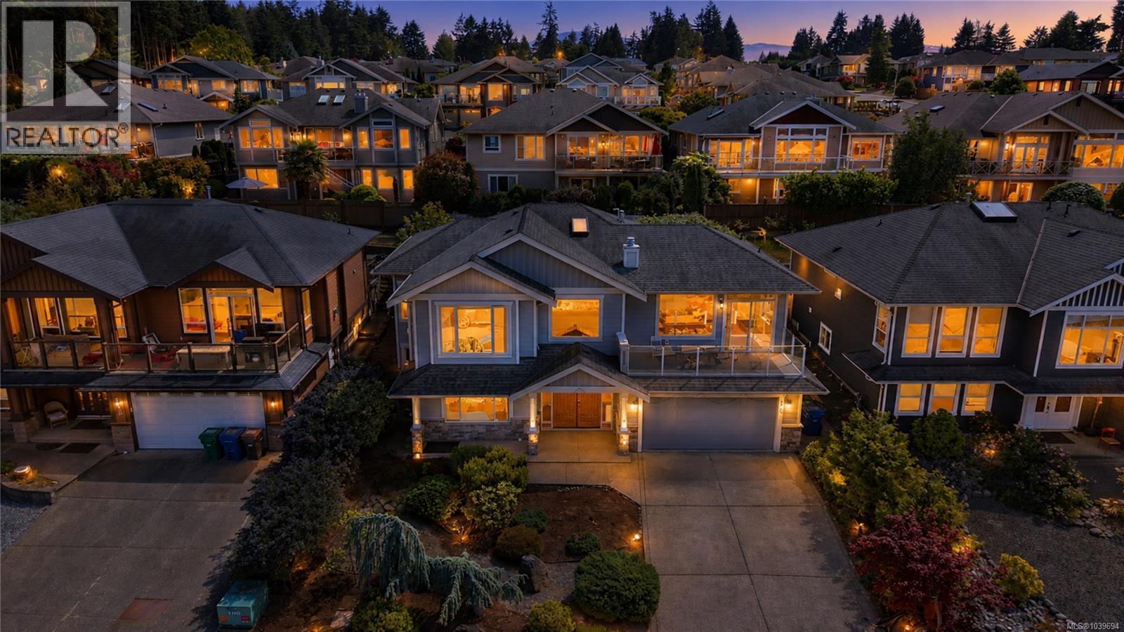 6485 Groveland Dr - Image 2