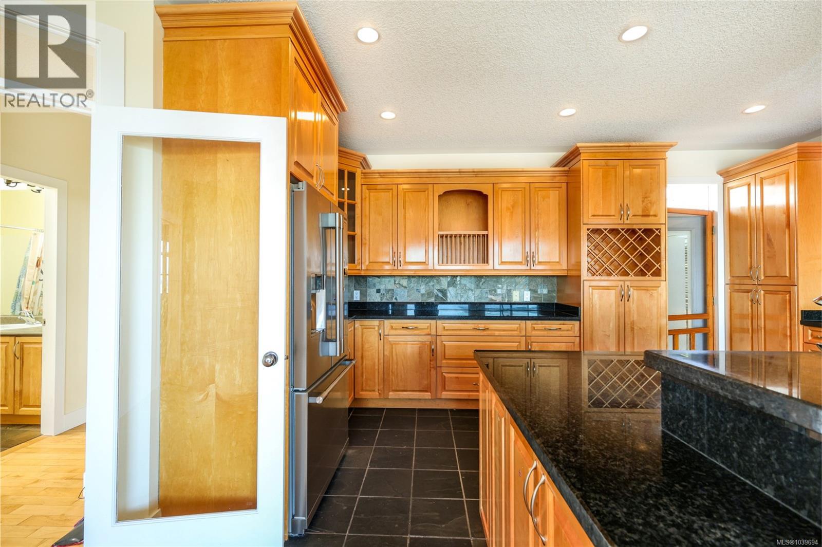 6485 Groveland Dr - 27