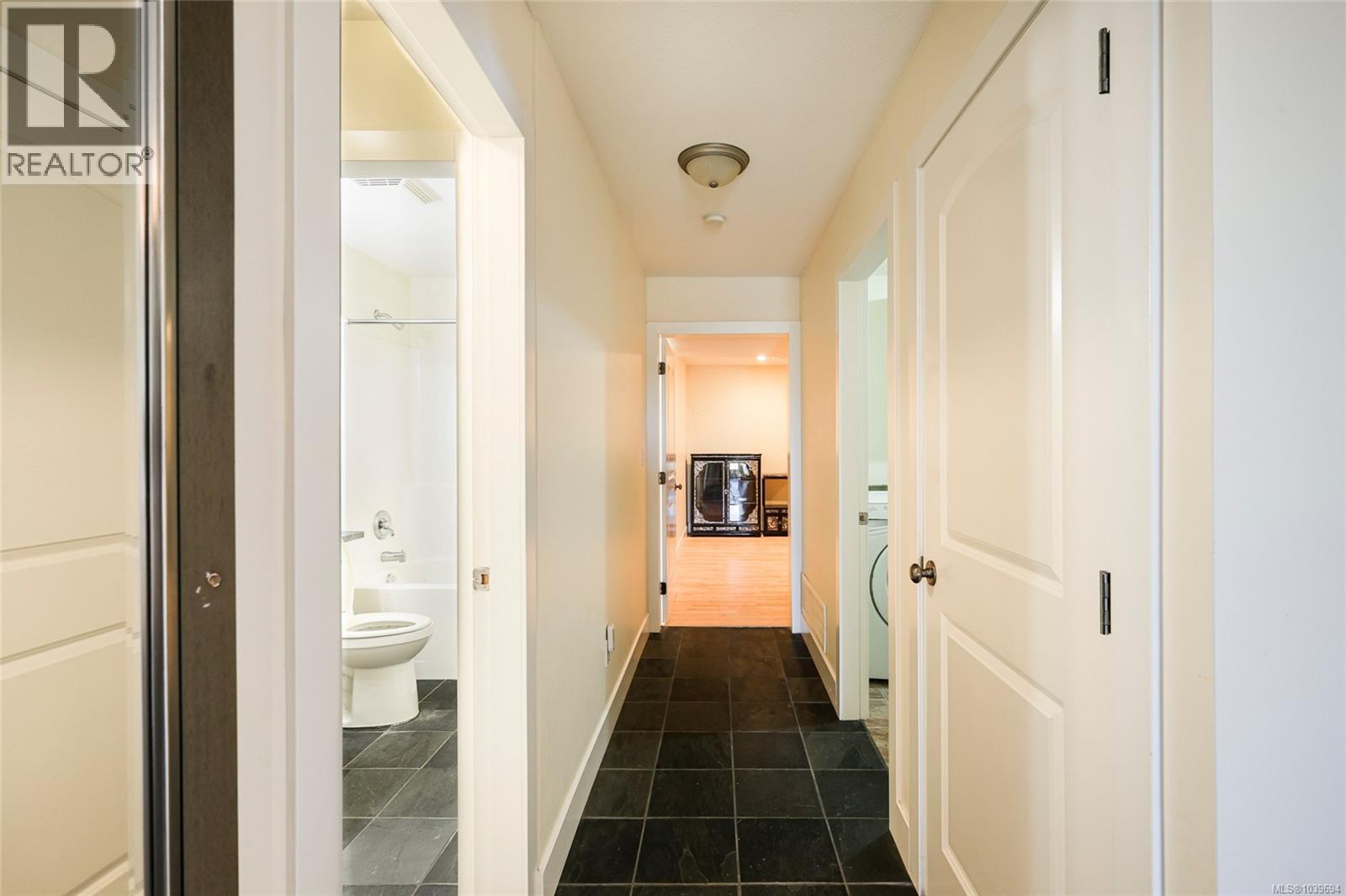 6485 Groveland Dr - 41