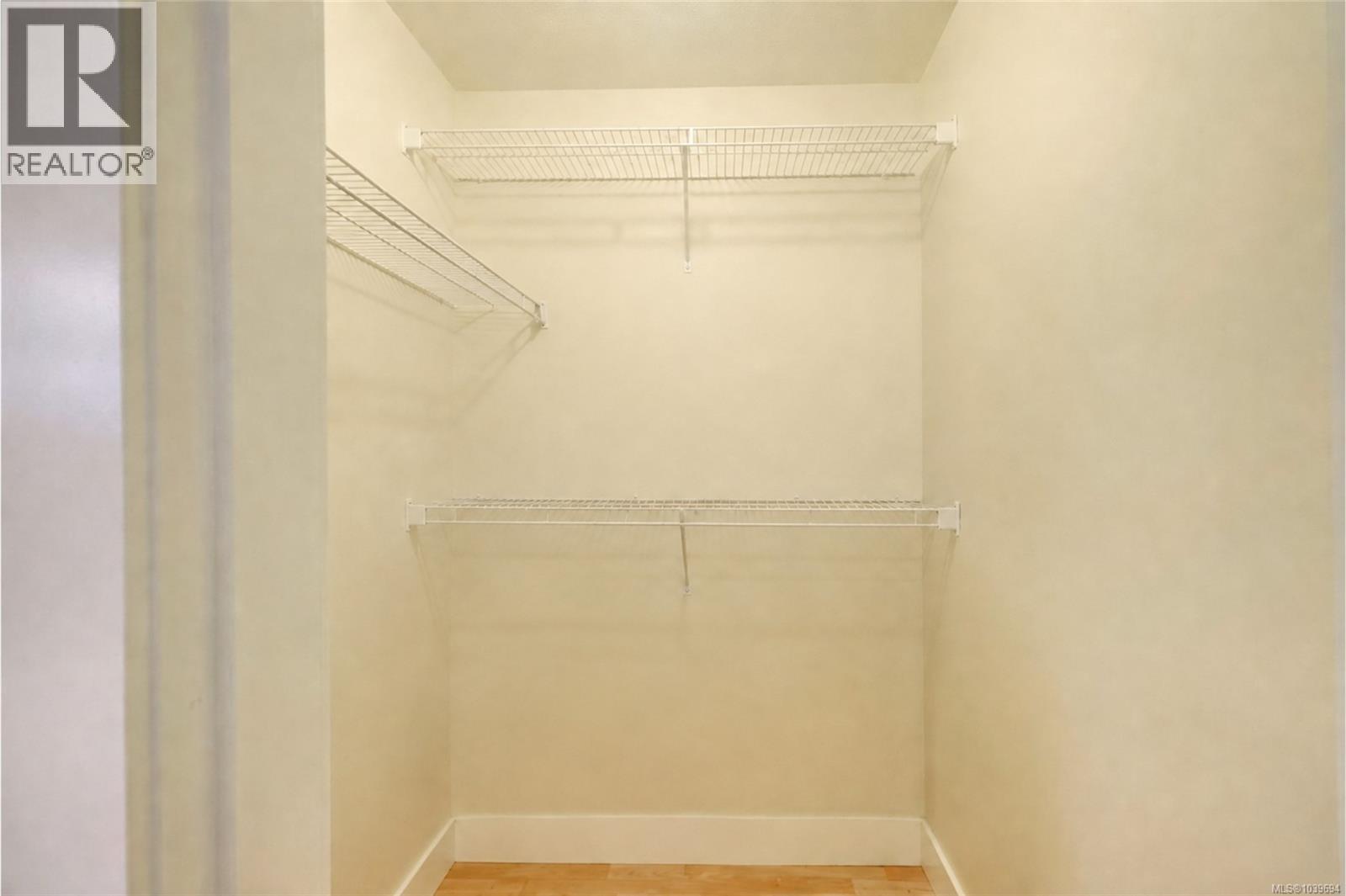 6485 Groveland Dr - 53