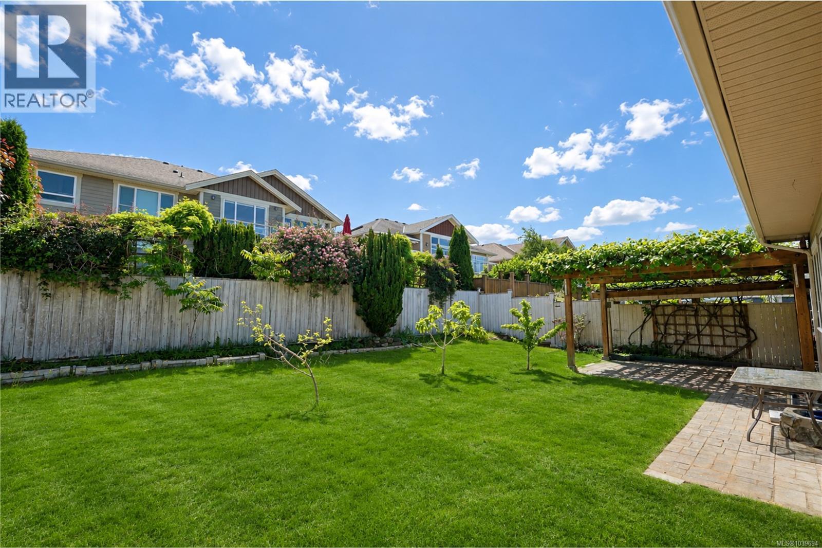 6485 Groveland Dr - 9