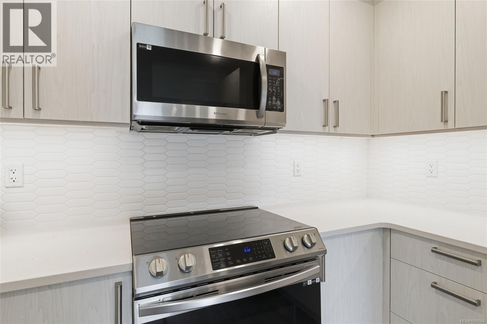 #202 135 Haliburton St - 15