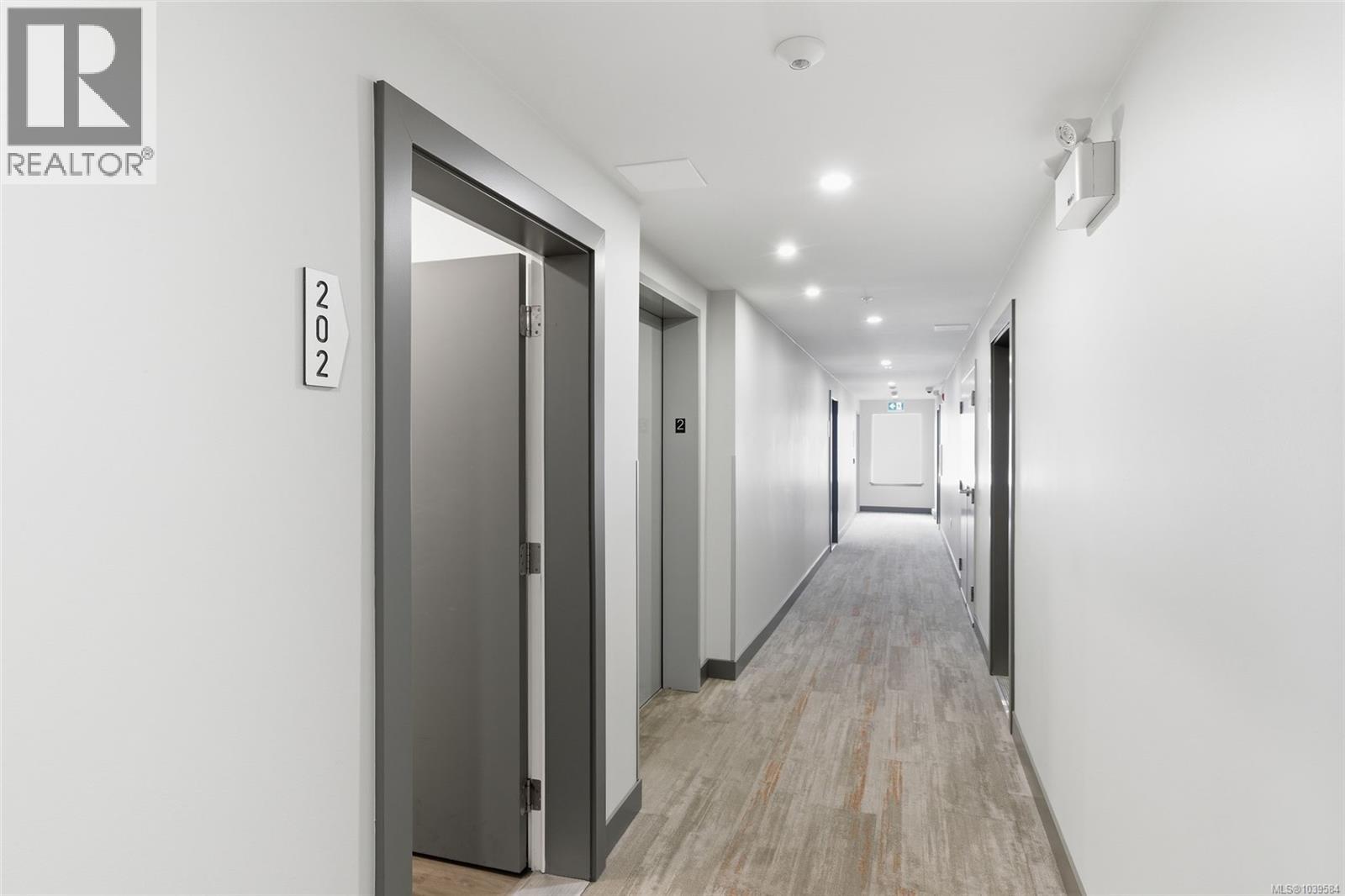 #202 135 Haliburton St - 19
