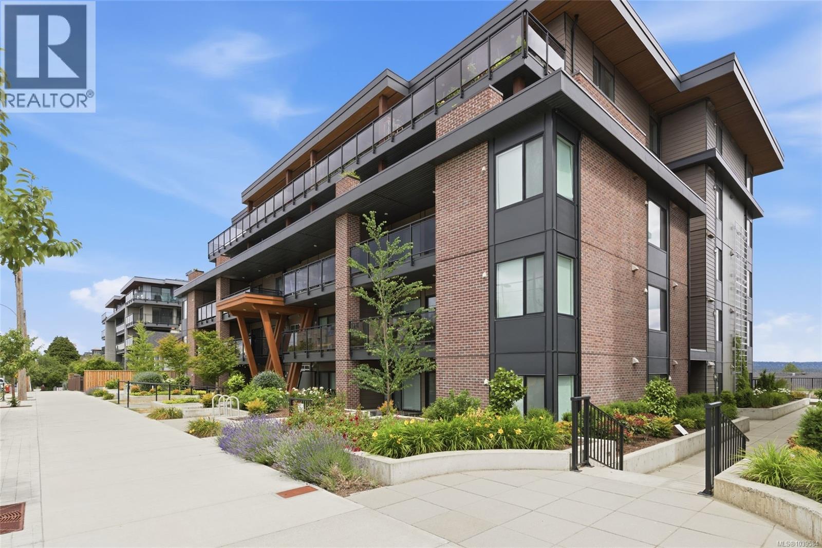 #202 135 Haliburton St - 26