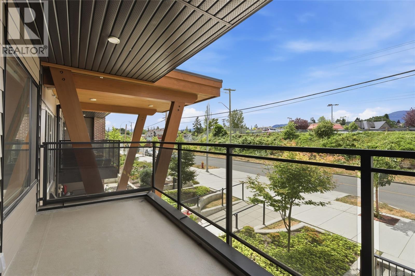 #202 135 Haliburton St - 5