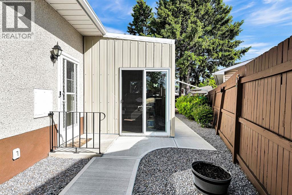 173 Margate Close NE — photo 20