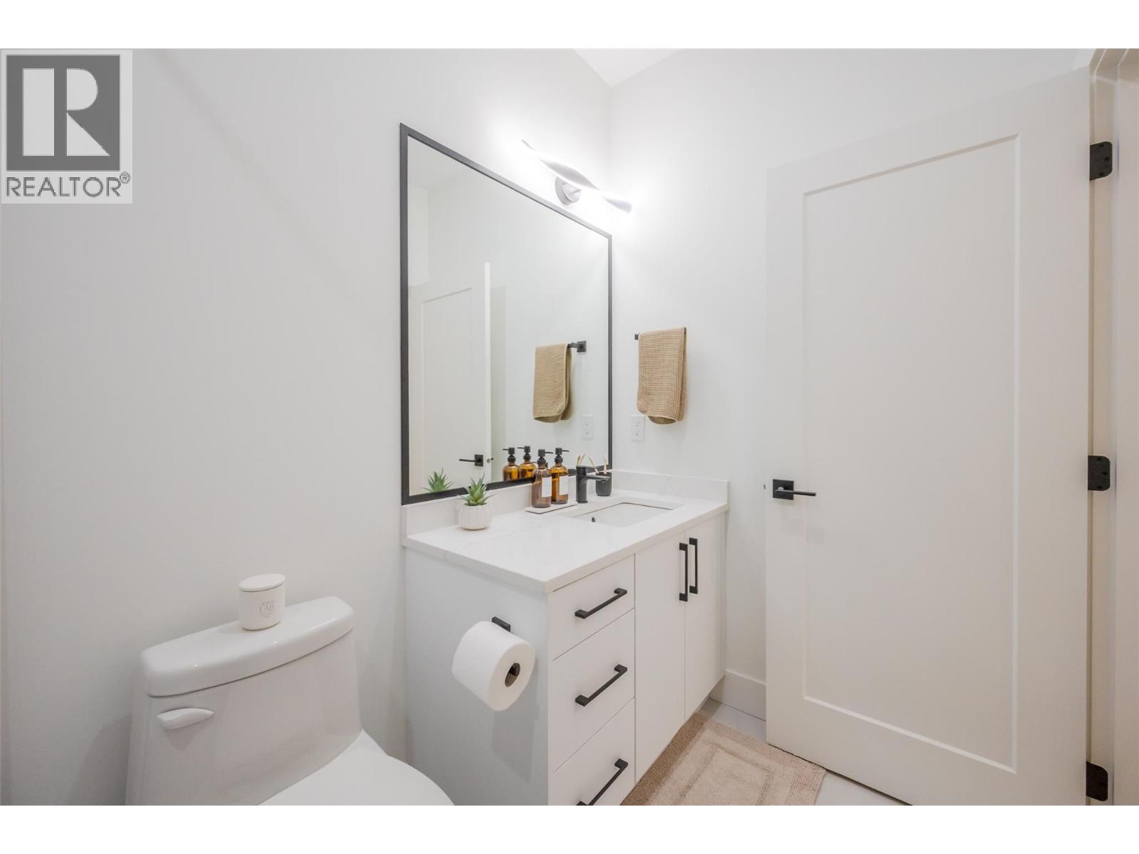 #3 194 Maple Place - 48