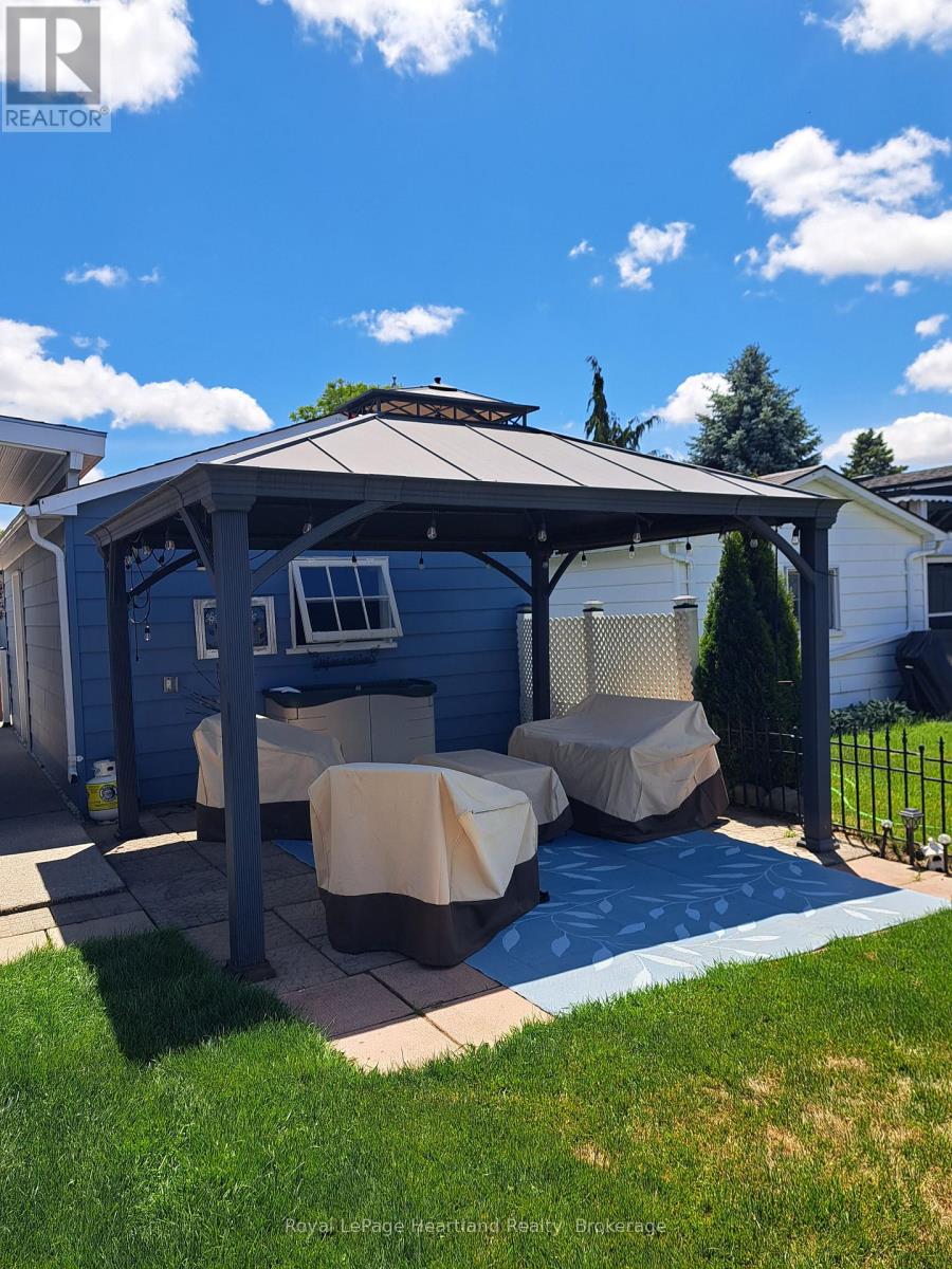 27 STEWART STREET - 15