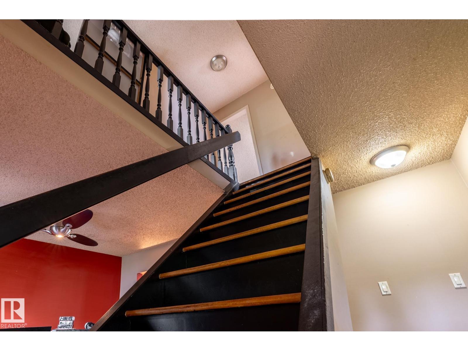 5919 121 AV NW — photo 23