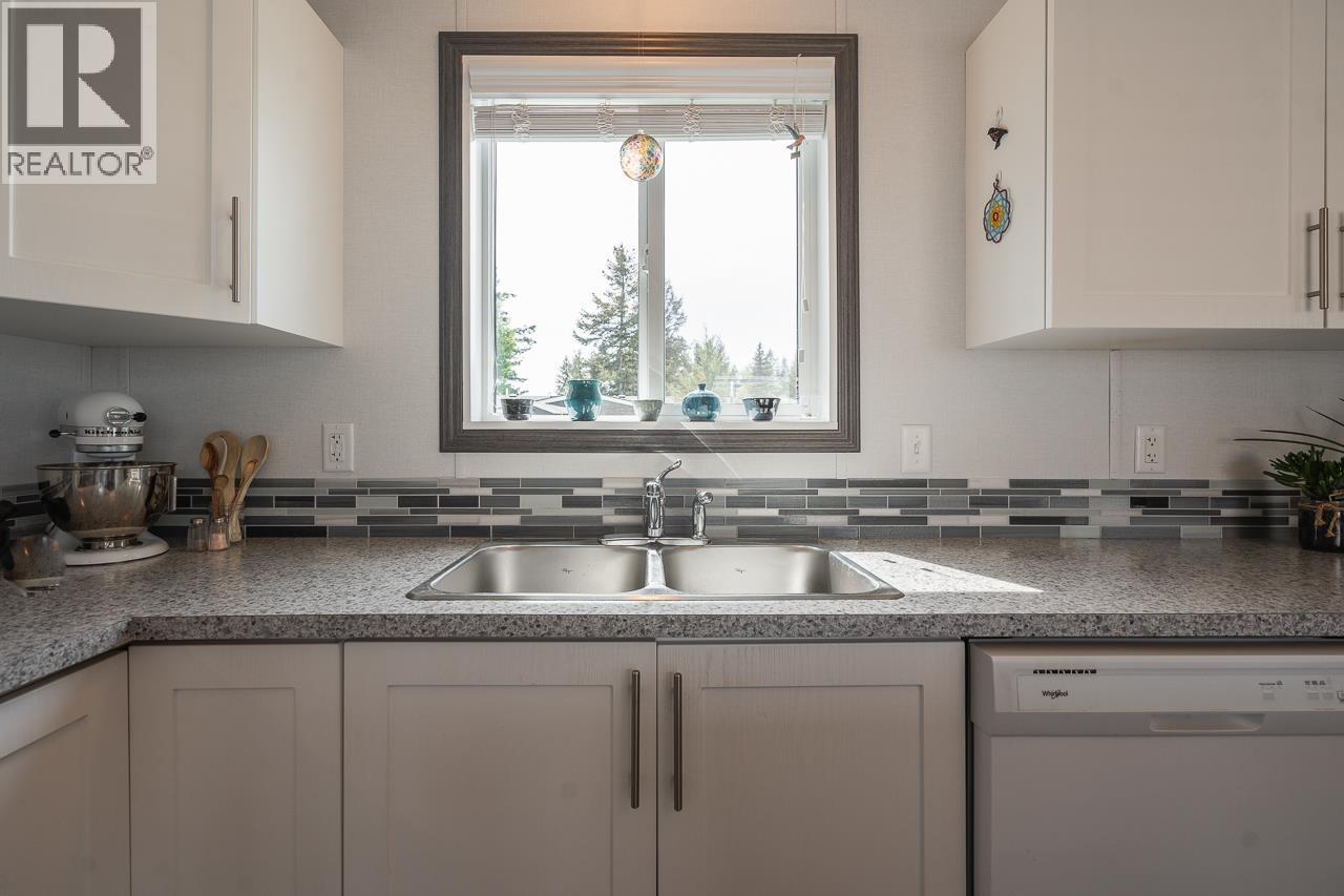 27 4072 LAC LA HACHE STATION ROAD, Lac La Hache