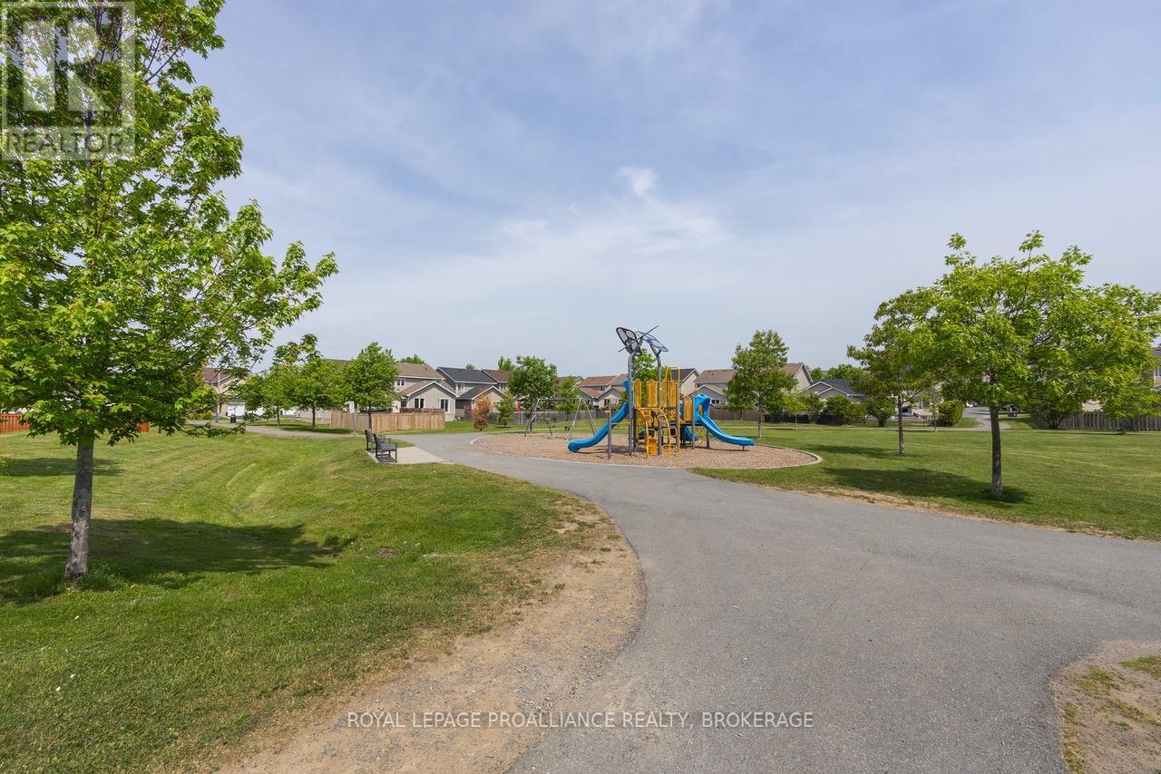 561 SAVANNAH COURT - 21